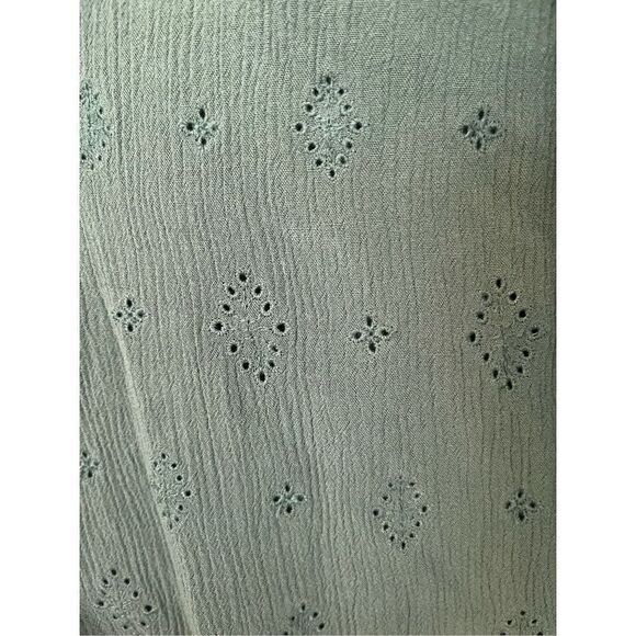 Wit & Wisdom 1/2 Sleeve Embroidered Eyelet Blouse - Picture 2 of 5